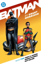Batman by Grant Morrison Book Two - 9781799502685