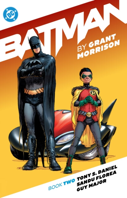 Batman by Grant Morrison Book Two - 9781799502685